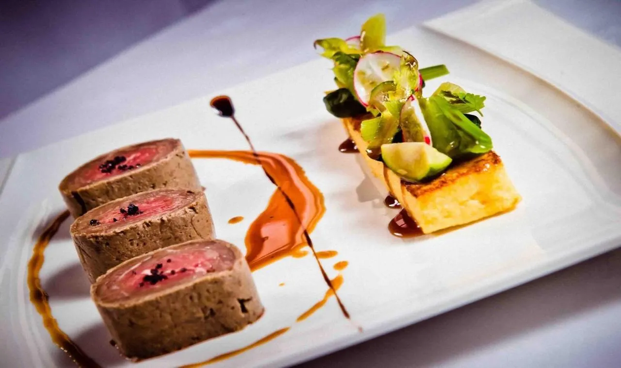Logis Hotel-Restaurant Saint Romain Anse