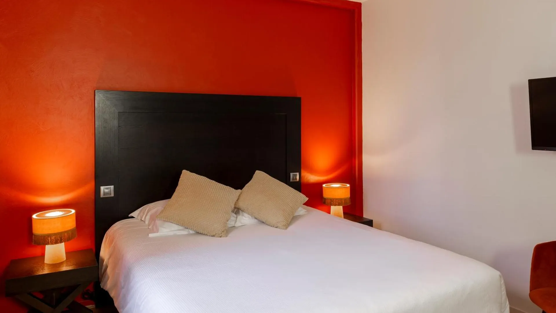 Logis Hotel-Restaurant Saint Romain Anse