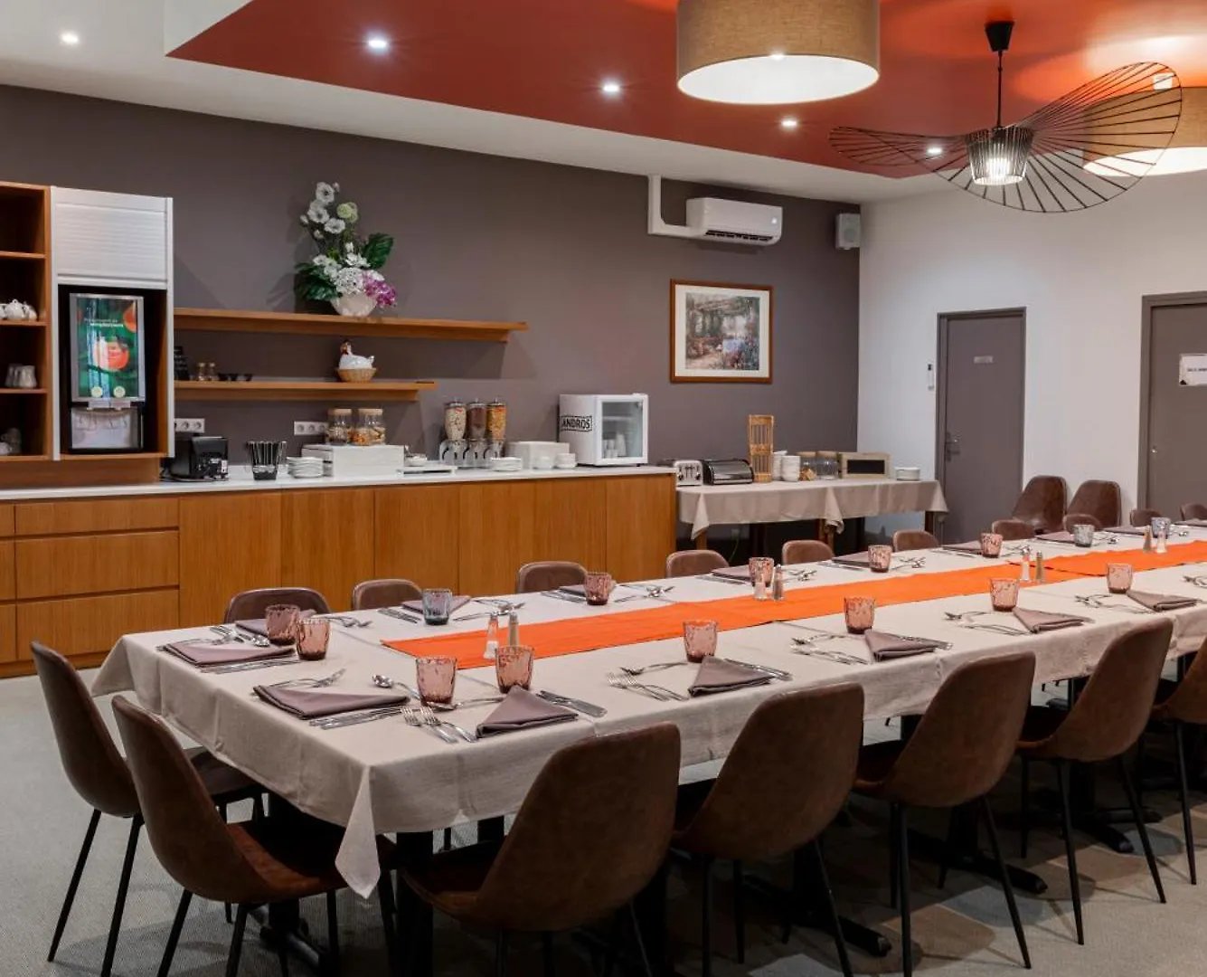 Logis Hotel-Restaurant Saint Romain Anse 3*,  France